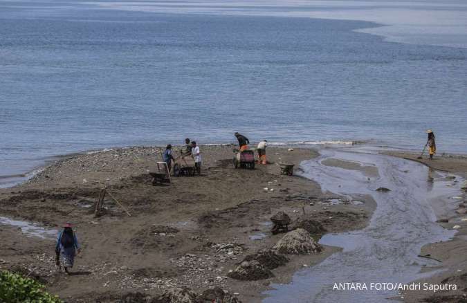 Izin Tambang Pasir  Ditarik Kembali ke Pusat