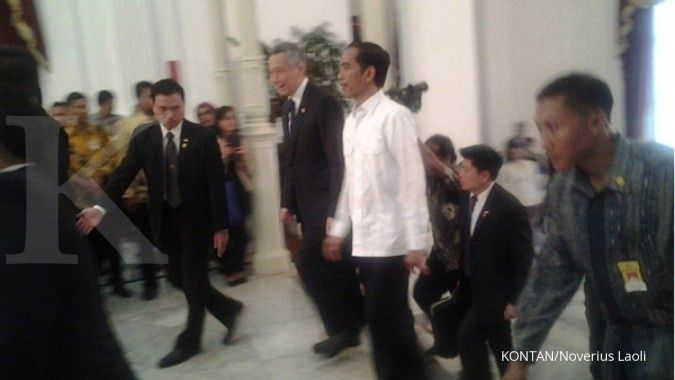 Jokowi hadiri konser rakyat salam tiga jari