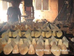 Sentra kelom Tasikmalaya: Produksi berantai di satu kampung (1)