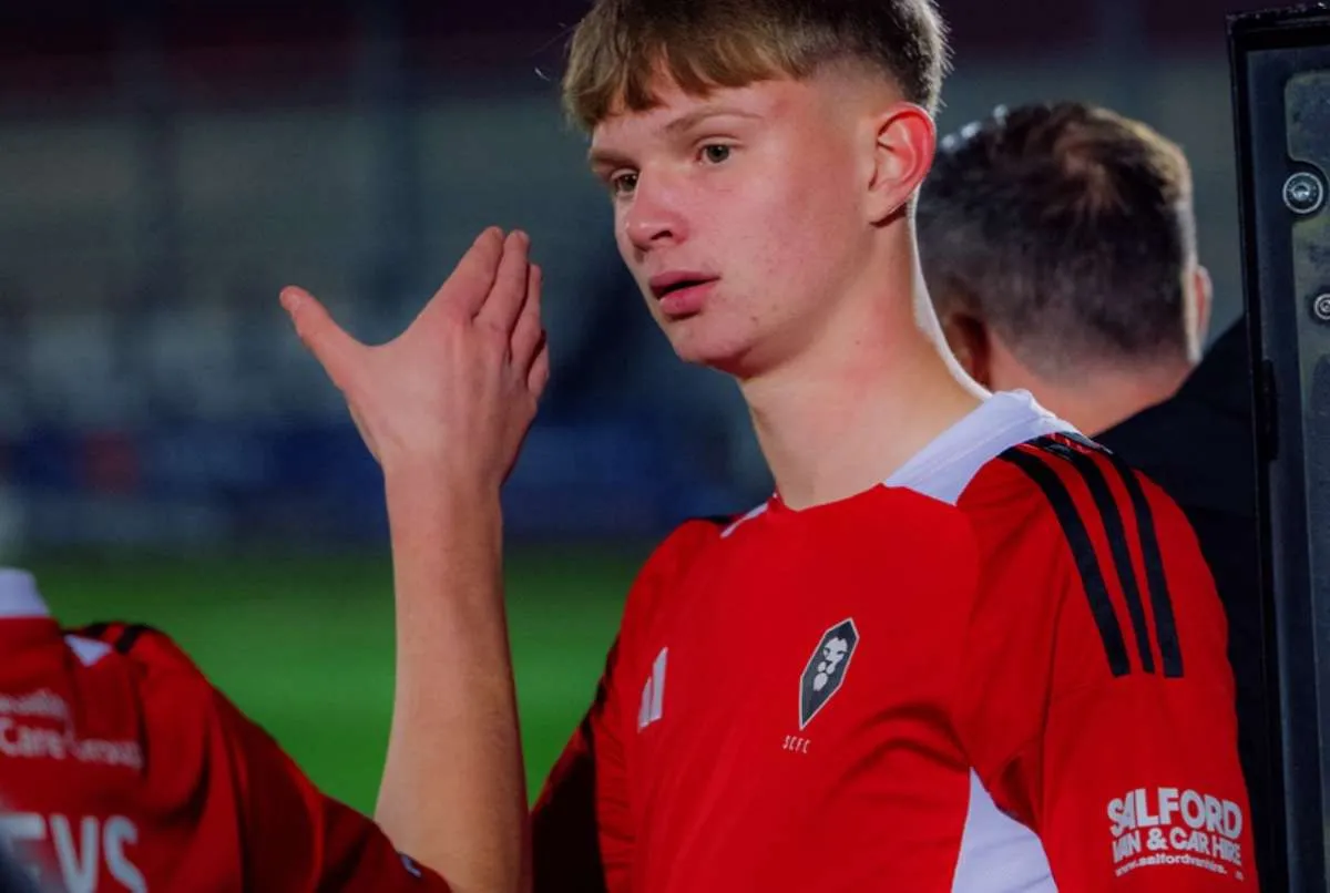 Arsenal Incar Striker 17 Tahun Milik Salford City, Yakin Menjanjikan