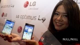 LG hadirkan si penantang Samsung Galaxy S III