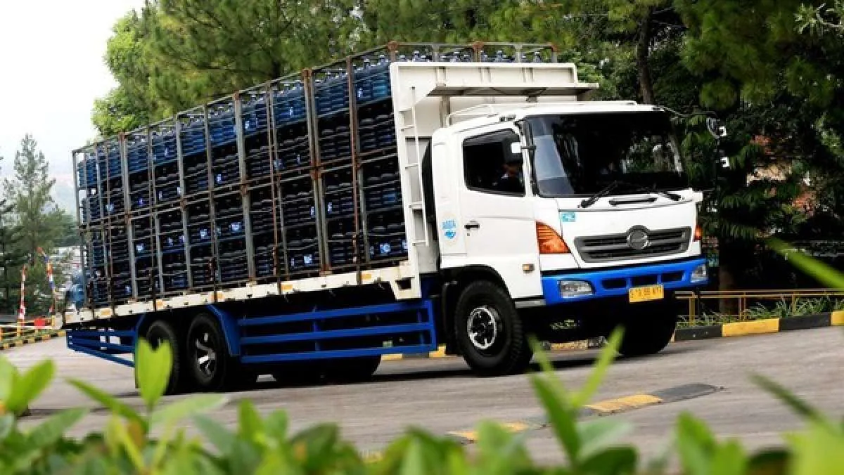 Industri AMDK Minta Waktu Transisi untuk Implementasi Larangan Truk Sumbu 3