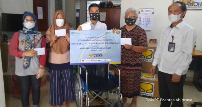 Sebarkan Semangat Berbagi, Brantas Abipraya Bantu Keluarga Korban Mei 98