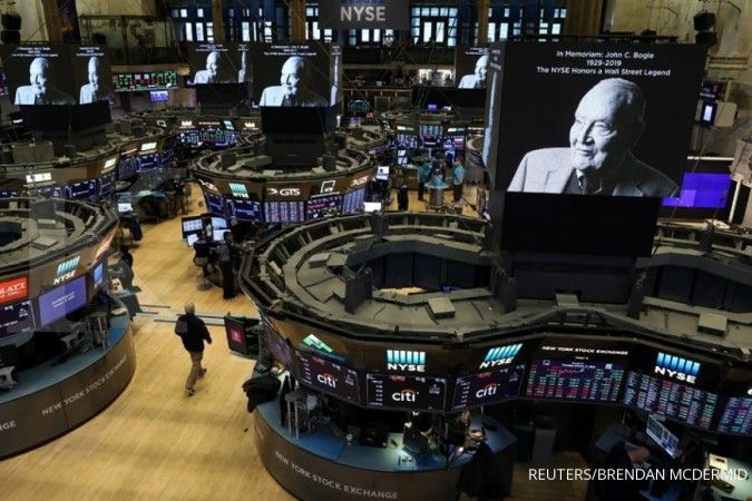 Wall Street melorot, Nasdaq memimpin penurunan bursa AS