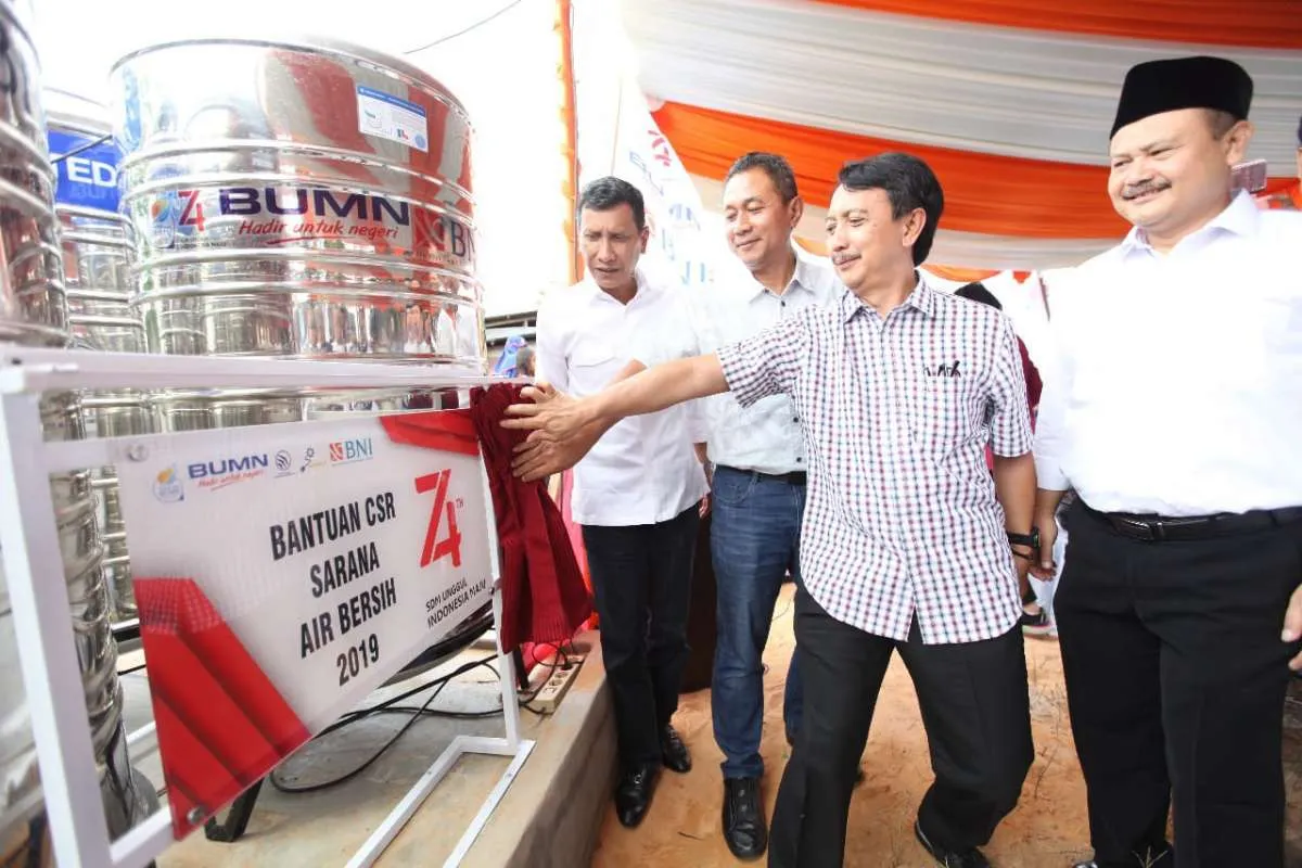 BNI, Pindad, dan Dirgantara Indonesia Sediakan Air Bersih dan Aksi Bedah Ruma