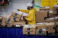 New York Warehouse Workers Vote to Form First U.S. Union at Amazon