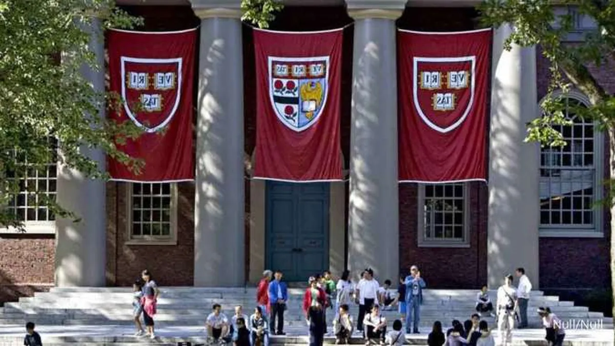 Harvard Vs Trump: Ribuan Mahasiswa Asing Terancam Tak Bisa Kuliah