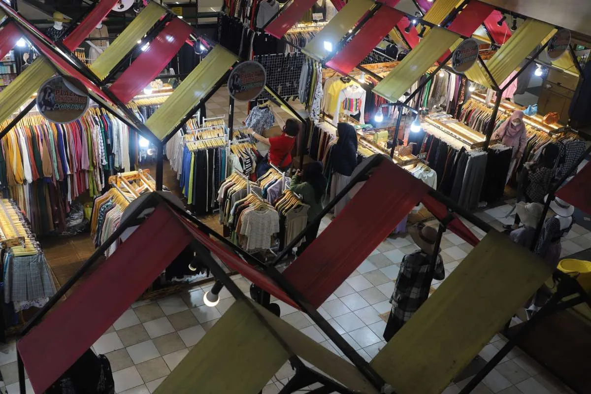 Belanja Nataru Dongkrak Transaksi BCA, Konsumsi Akhir 2025 Menguat