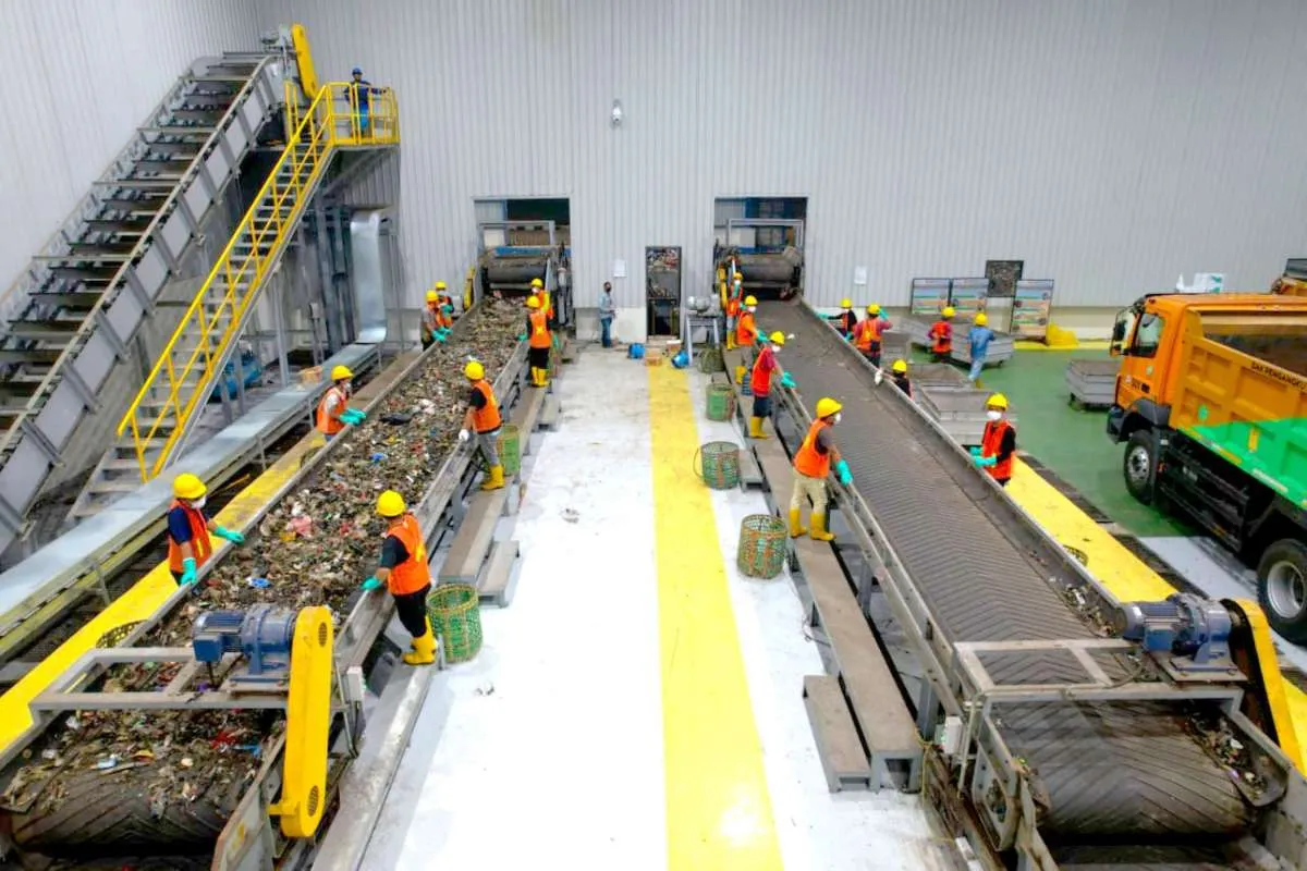 SIG Manfaatkan Sampah hingga Limbah sebagai Bahan Bakar Alternatif, Jaga Lingkungan