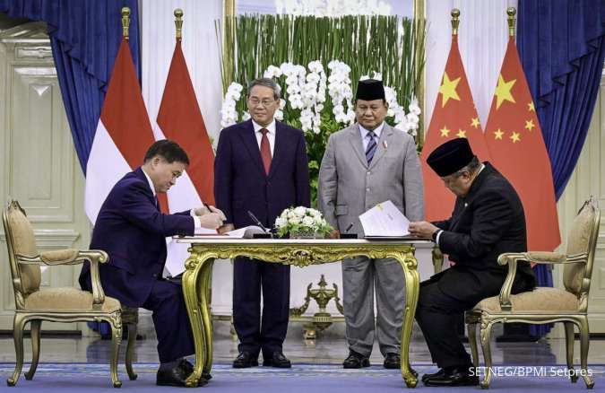 Indonesia - China Teken 12 Kontrak Kerja Sama Sektor Industri hingga Kesehatan