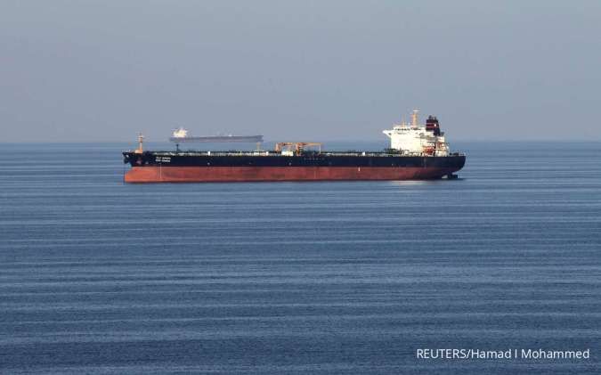 Dua Tanker Minyak Bertabrakan dan Terbakar di Dekat Selat Hormuz