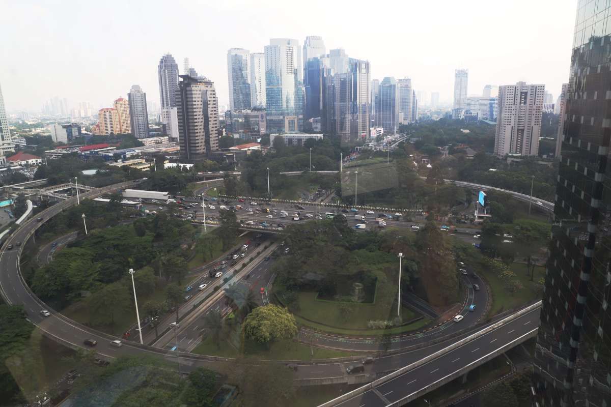 Investasi Deras, Manfaat Ekonomi Masih Terbatas