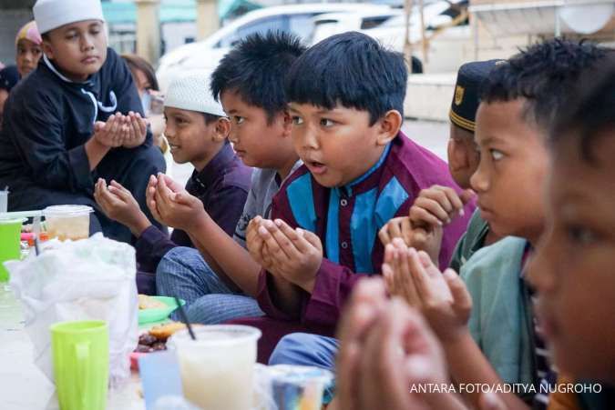 Buka puasa bersama di masjid 