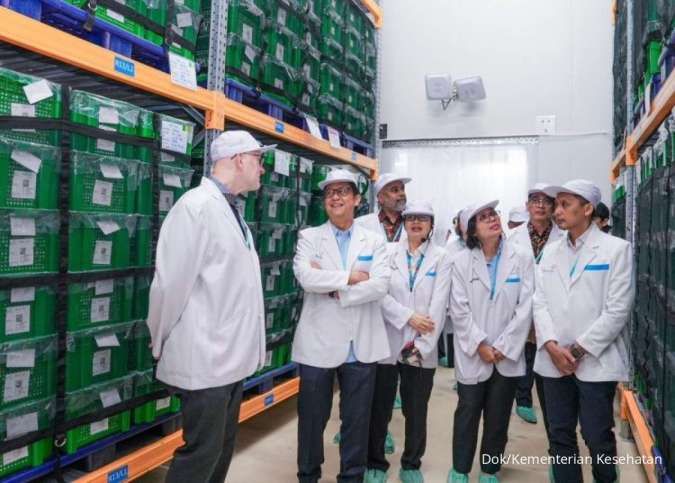 Menkes & Bill Melinda Gates Foundation Kunjungi Biofarma Cek Produksi Vaksin Polio