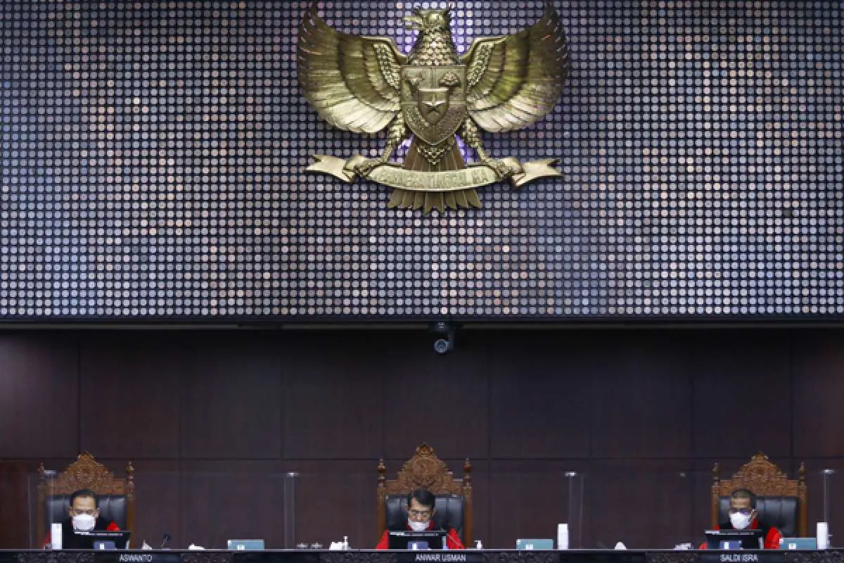 Hormati putusan MK, DPR akan perbaiki UU Cipta Kerja