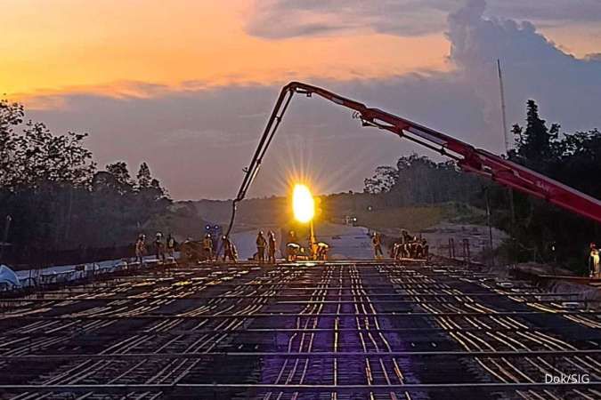 SIG Pasok Beton Siap Pakai untuk Pembangunan Jalan Tol Bayung Lencir - Tempino