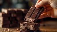 9 Risiko Kesehatan Terlalu Banyak Makan Cokelat yang Penting Diketahui