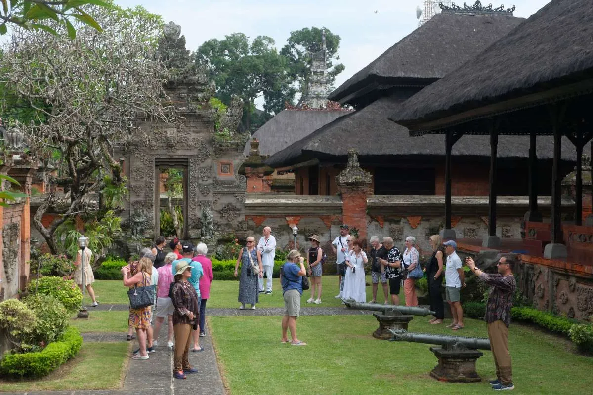 Jumlah Wisatawan Mancanegara ke Indonesia Capai 15,38 Juta Sepanjang 2025