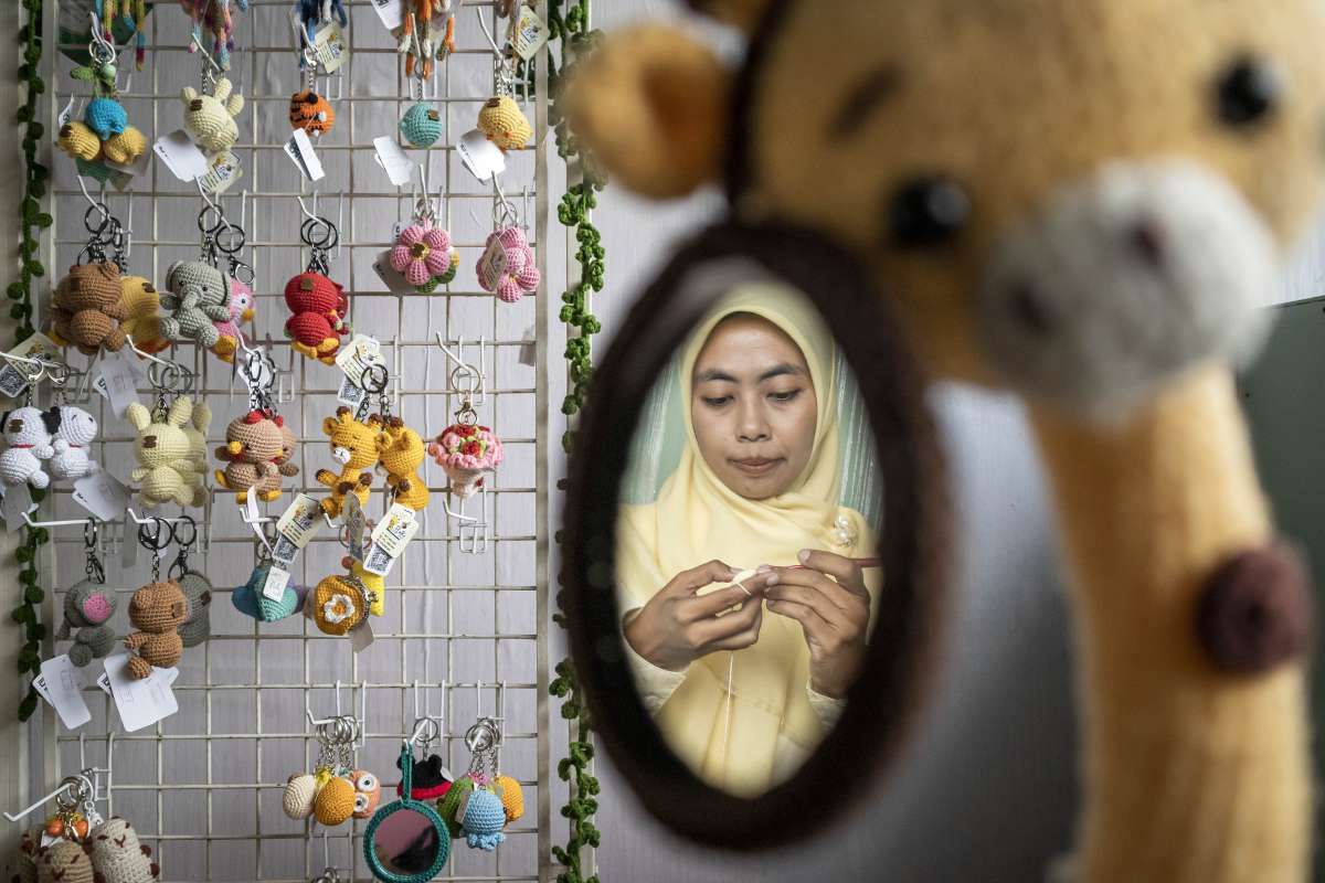 Baca Pola Dulu, Merajut Cuan Kemudian