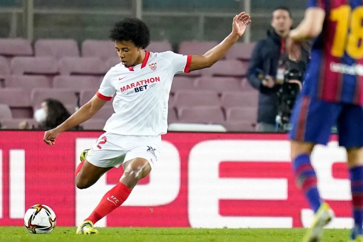 Dapatkan bek muda Sevilla, Barcelona dan Manchester United bersaing ketat