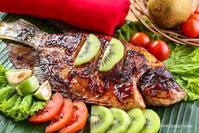 Kulit Ikan Lengket? Simak 4 Cara Agar Ikan Tidak Lengket Saat Dipanggang
