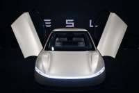Tesla Lanjutkan Pengiriman Suku Cadang dari China Pasca Kesepakatan Gencatan Tarif