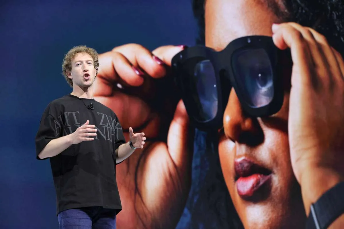 Era Smartphone Menuju Senjakala? Zuckerberg: Popularitas Ponsel Berakhir Tahun 2030