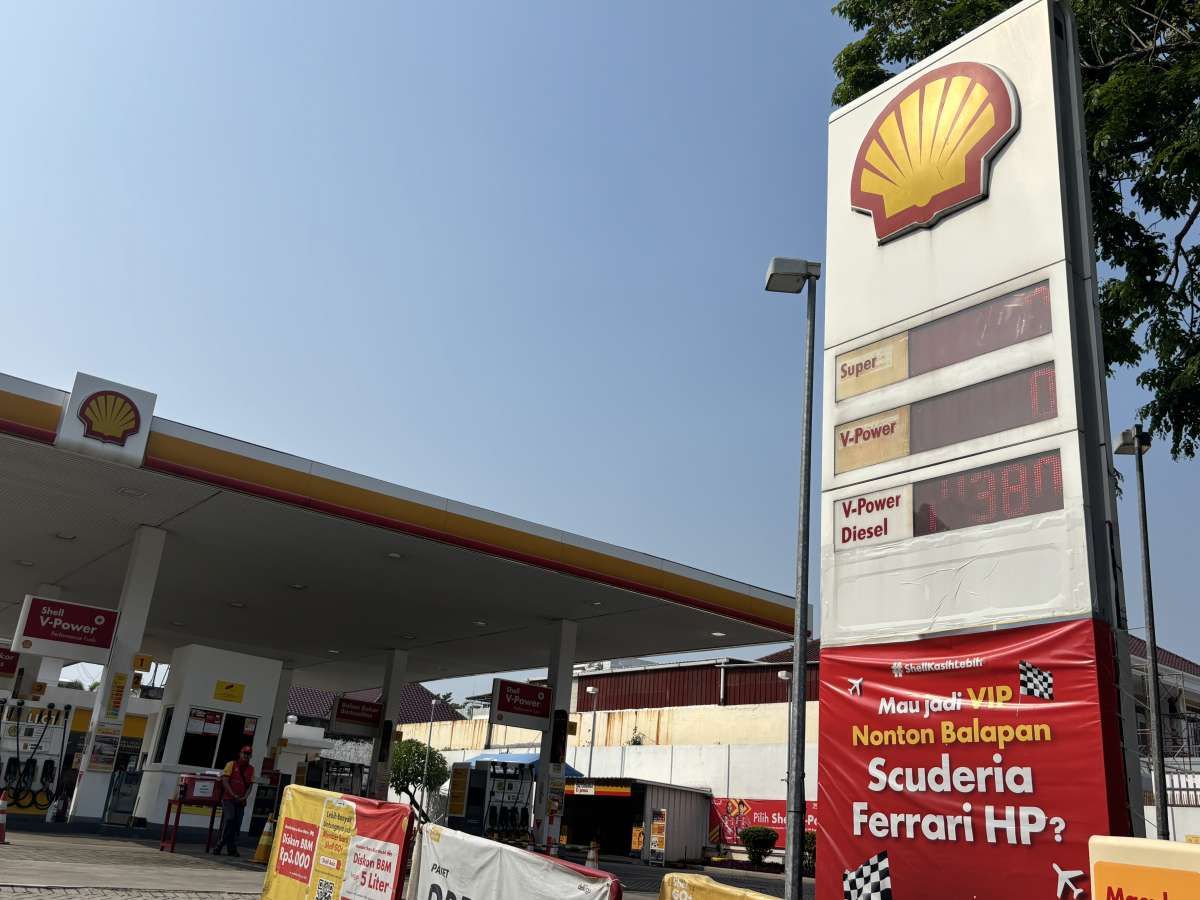 Bahlil: SPBU Swasta Sudah Dapat Izin Impor BBM