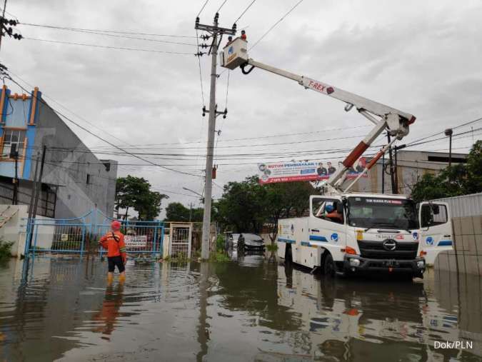 PLN memulihkan 92% sistem kelistrikan terdampak banjir di Semarang
