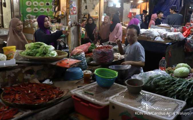 Harga Pangan Hari Ini (17/10): Beras, Bawang, Cabai Merah, Daging Sapi, Telur Naik 