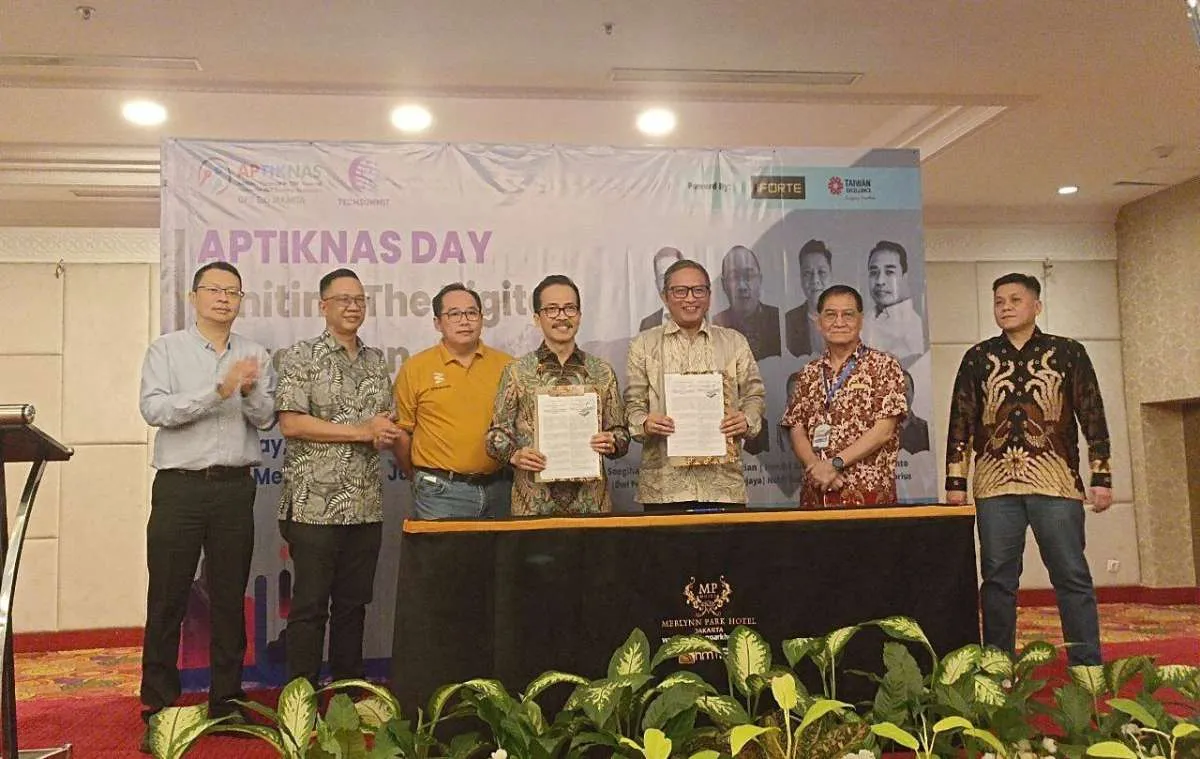 TripleTen Bangun Kerjasama untuk Revolusi Industri TIK di Indonesia