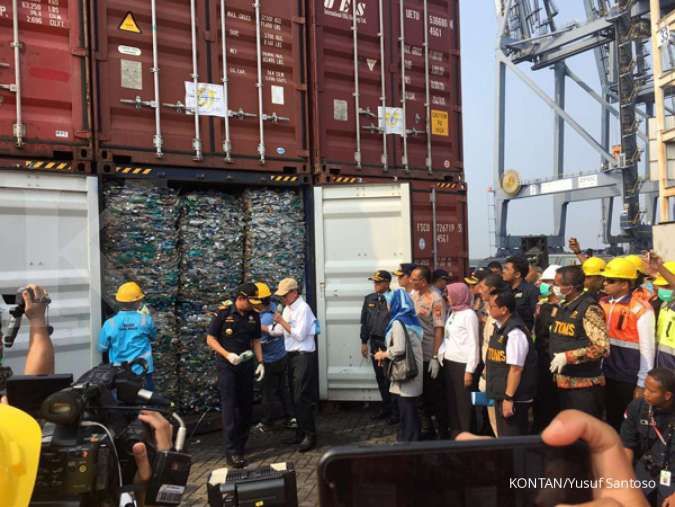 Bea Cukai kembalikan 374 kontainer berisi limbah ke negara asal