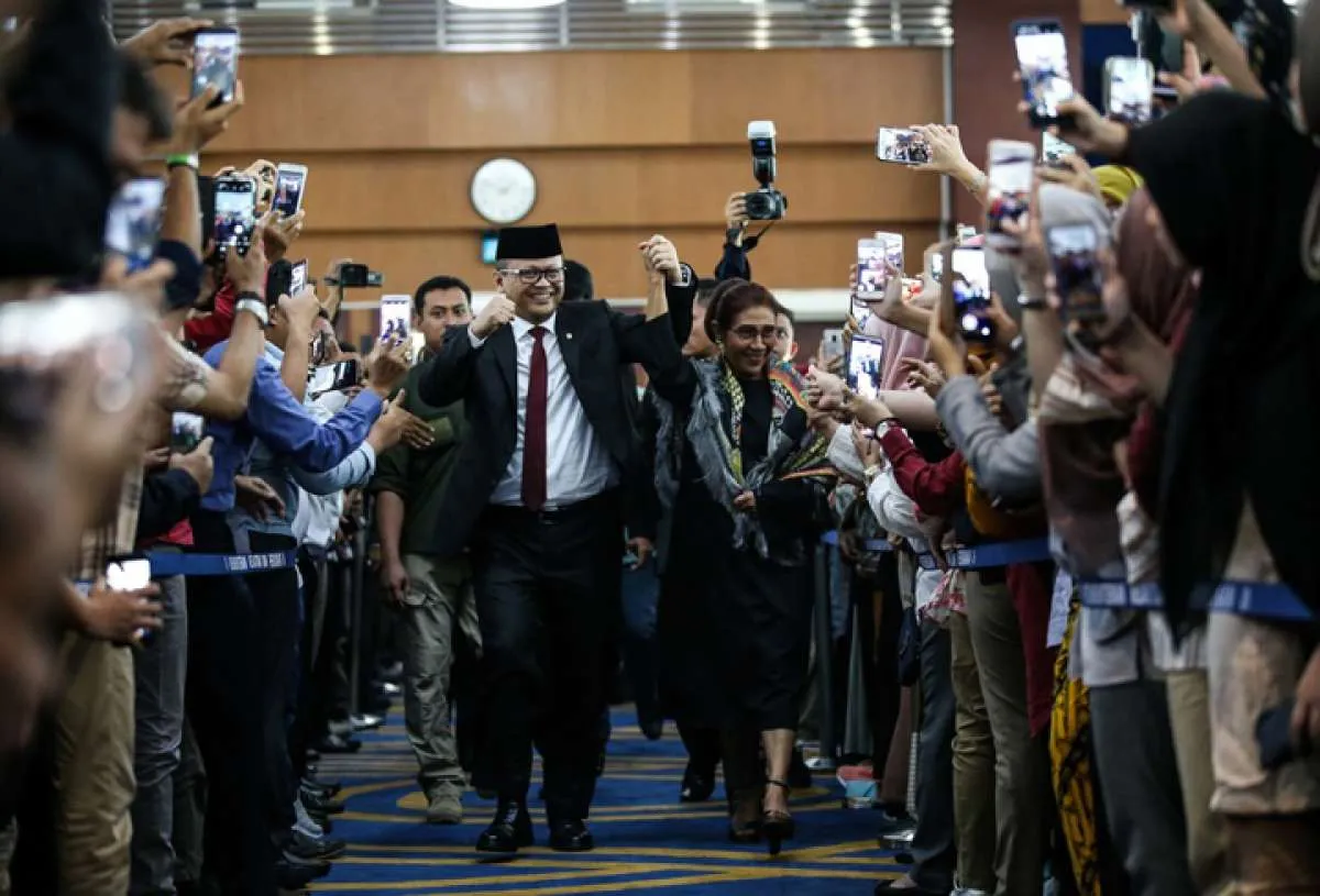Apakah Edhy Prabowo melanjutkan penenggelaman kapal seperti Susi?