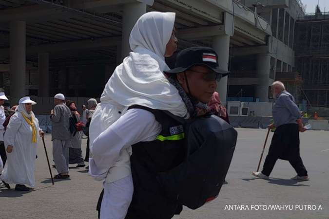 437 Petugas Haji Indonesia Diberangkatkan ke Arab Saudi