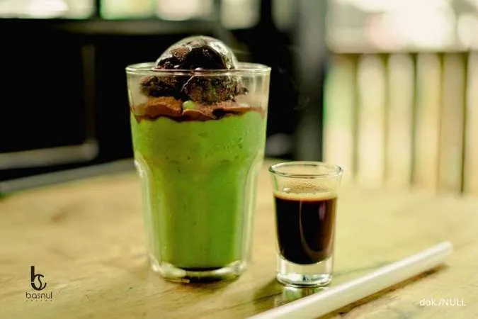 Minuman Segar: Avocado Coffee
