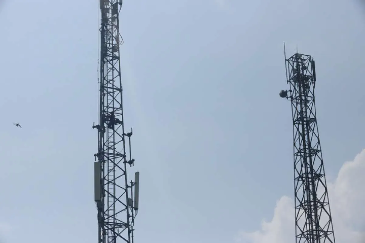 Menanti Dampak Merger Operator ke Emiten Menara Telekomunikasi