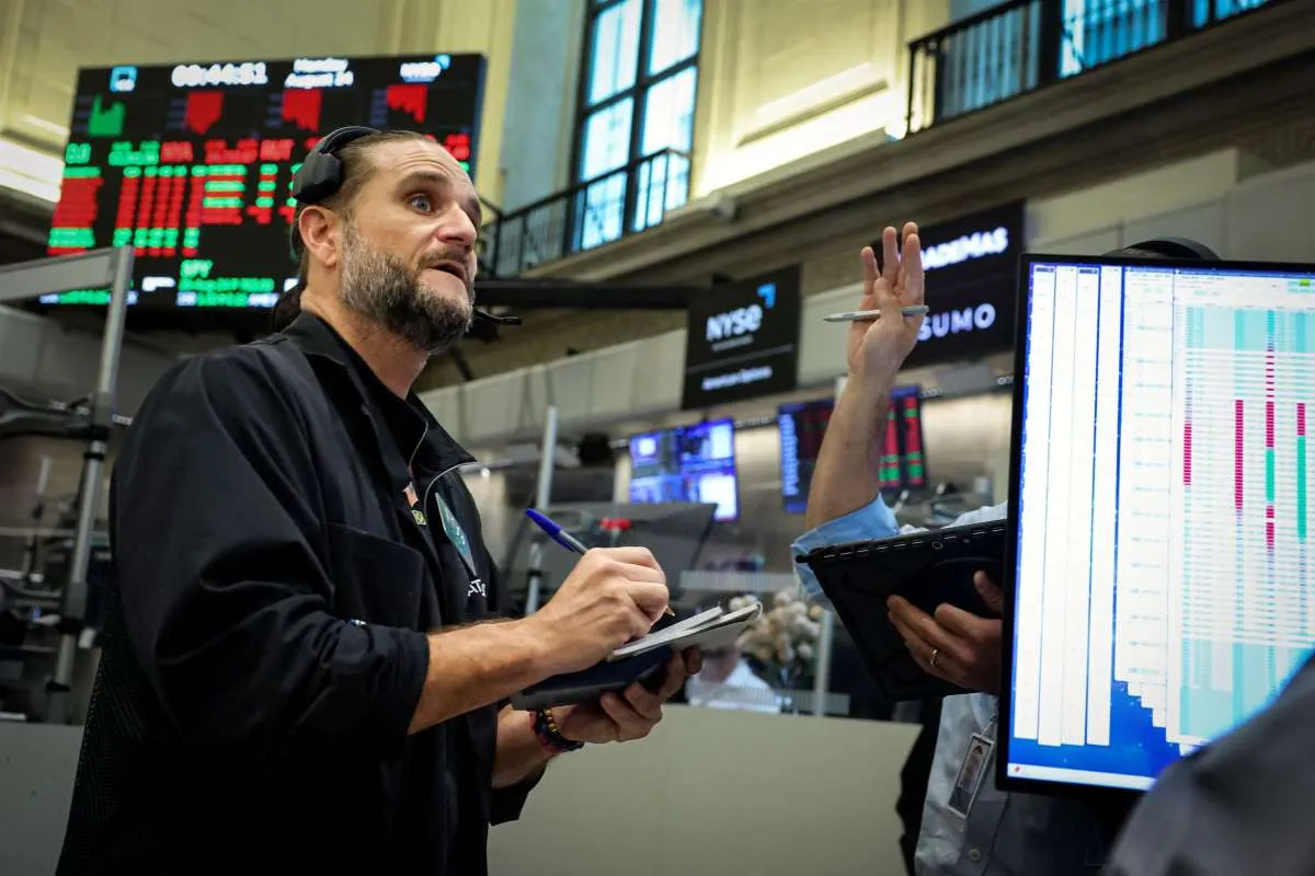 Bursa Saham Global Tertekan Jelang Kinerja Nvidia, Nasdaq Turun 0,76%