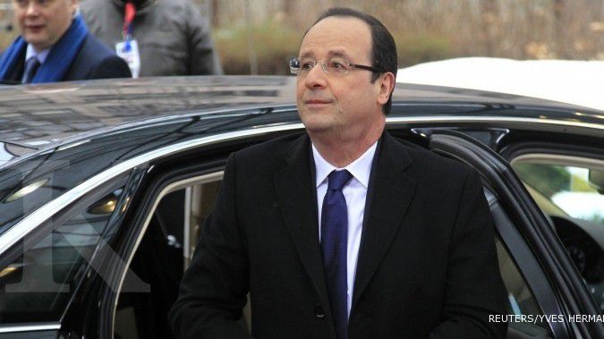 Kisruh kabinet, popularitas Hollande terjun