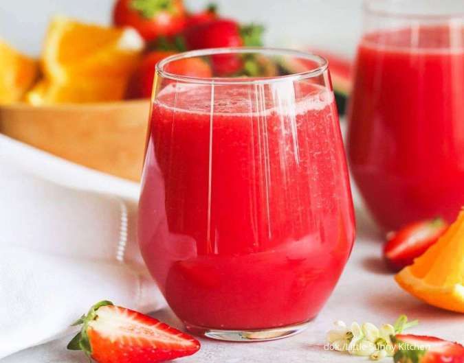 Jarang Minum Air? Ini Daftar 8 Makanan yang Dapat Menghidrasi Tubuh