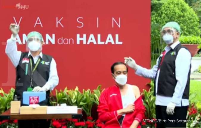 Menerima suntik vaksin Covid-19 dosis kedua, Jokowi: Tidak terasa