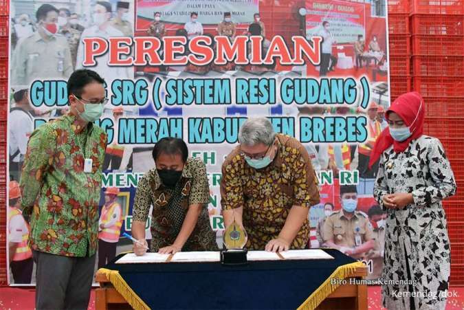 Disaksikan Bupati Brebes, Jerry Sambuaga resmikan gudang SRG bawang merah