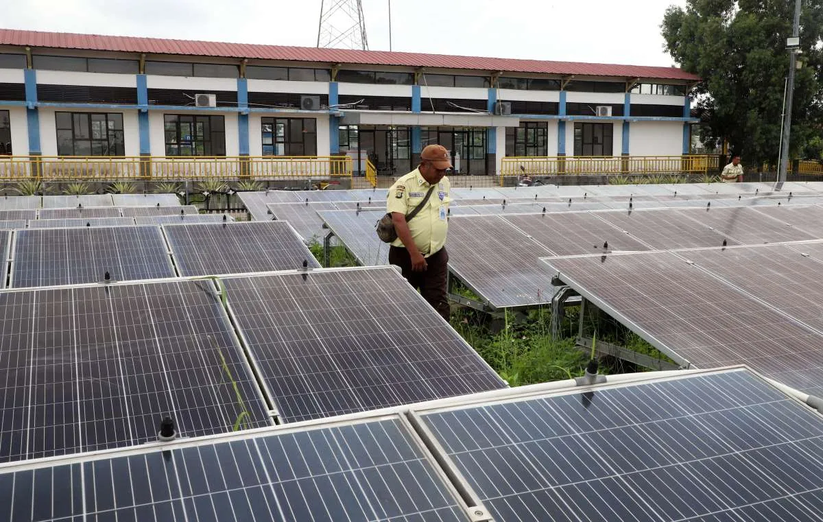 Tarif Panel Surya RI di AS Tembus 104%, ESDM Cek Praktik Transshipment