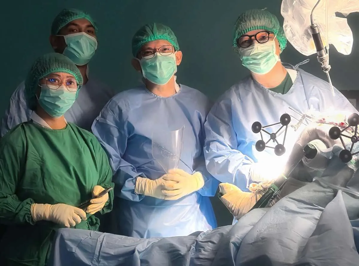 Siloam Surabaya Terapkan Robotic Total Knee Replacement, Pertama di Jatim