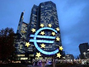 Euro terseret sentimen penurunan peringkat utang Yunani