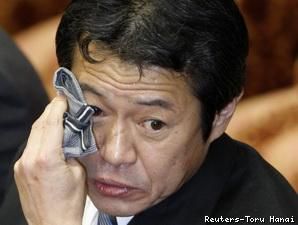 Mabuk, Menteri Keuangan Jepang Mengundurkan Diri
