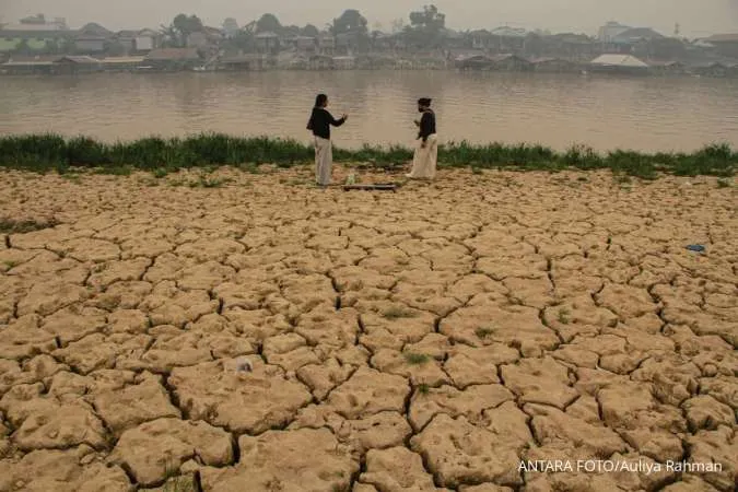 Indonesia Forecasts Delayed Wet Season, Farmers Brace for Impact