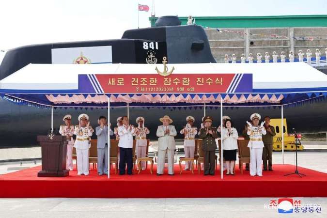Korea Utara Perkenalkan Kim Kun Ok, Kapal Selam Nuklir Taktis Pertamanya