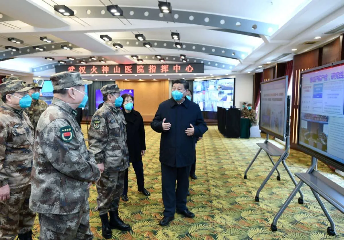 Saat negara lain mengunci, China mulai membuka kunci kota-kota di Hubei