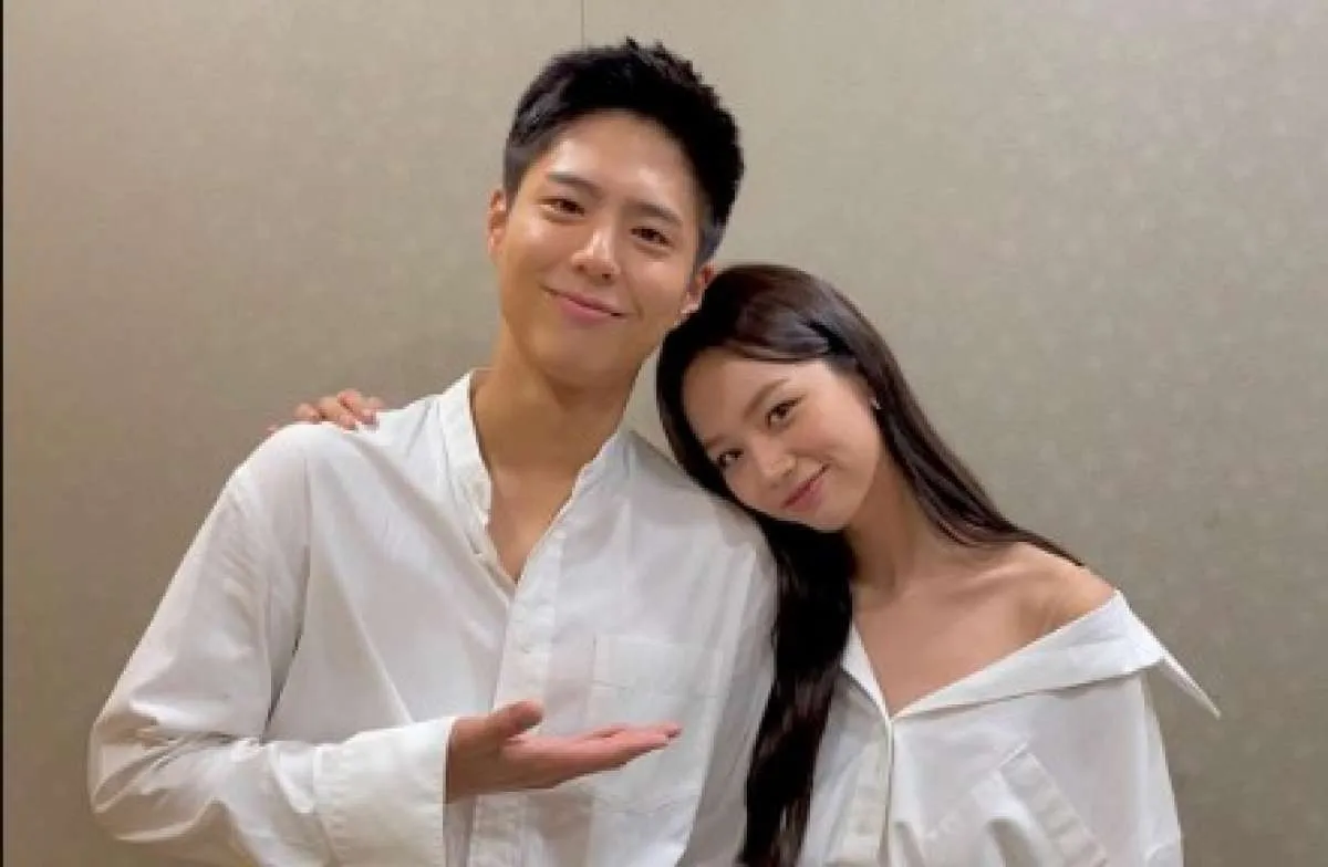 Reuni drama Korea Reply 1988, Hyeri dan Park Bo Gum bertemu lagi di Record of Youth