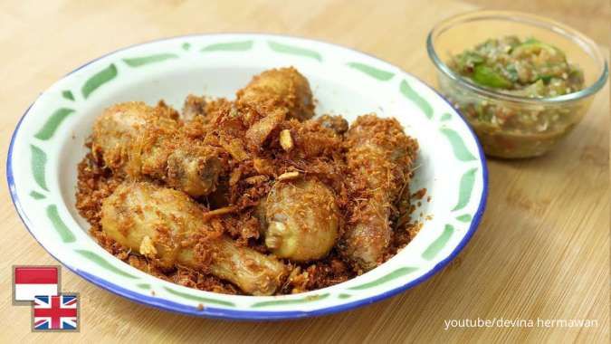 Resep Masakan Rumahan, Ayam Serundeng Bawang Lengkap dengan Sambal Rawit
